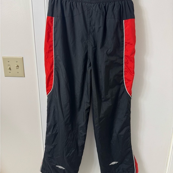 Umbro Black Track Pants - Picture 2 of 5